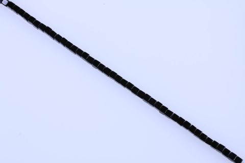 Strang Onyx, schwarz, Würfel, 8x8mm, 39cm