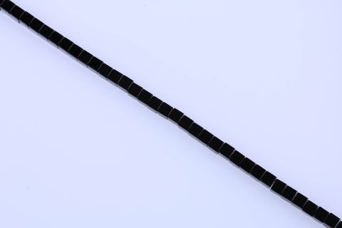 Strang Onyx, schwarz, Würfel, 10x10mm, 41cm