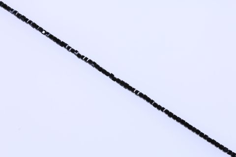 Strang  Glas, schwarz, Würfel facettiert, 4x4mm, 41cm