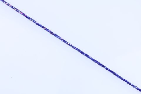 Strang  Glas, blau royal, Würfel facettiert, 4x4mm, 44cm