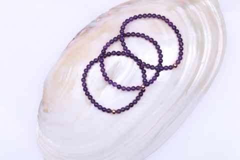 Armband Amethyst ,lila,5 mm, 19 cm auf gummi