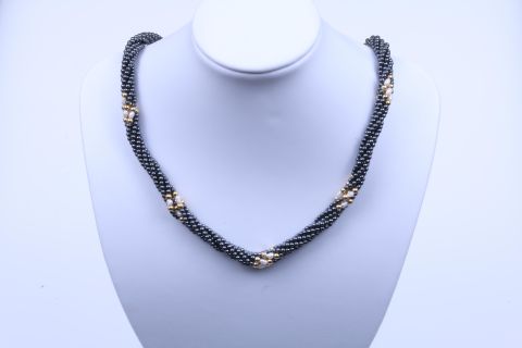 Kette Hematite, schwarz, Kugel 6fach gedreht, 7mm, Karabiner goldfarben, 43cm m.Verlängerung