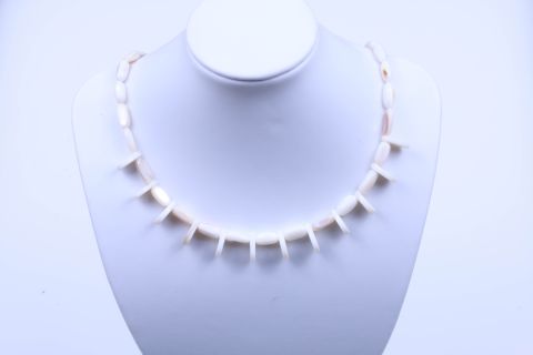 Kette Perlmutt halber Preis, weiß, oval m.Tropfen, 5x11mm, Karabiner silberfarben, 40cm