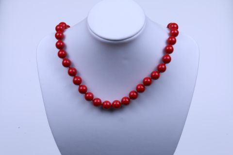 Kette geknotet Muschelkern, rot dunkel, Kugel, 10mm, Magnet silberfarben, 45cm